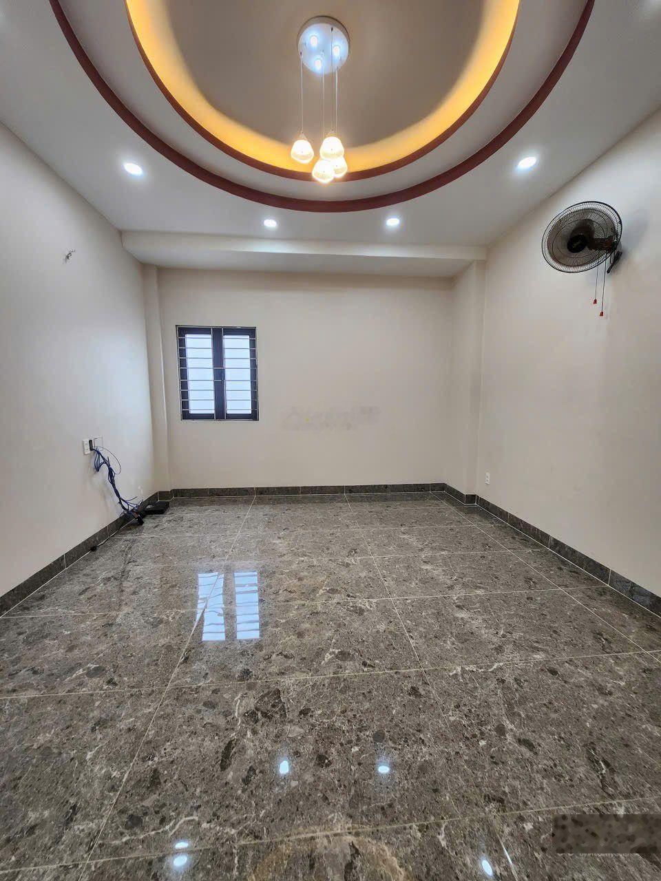 Chính chủ bán gấp nhà hẻm 8m tô hiệu - 4 tầng - giá tốt