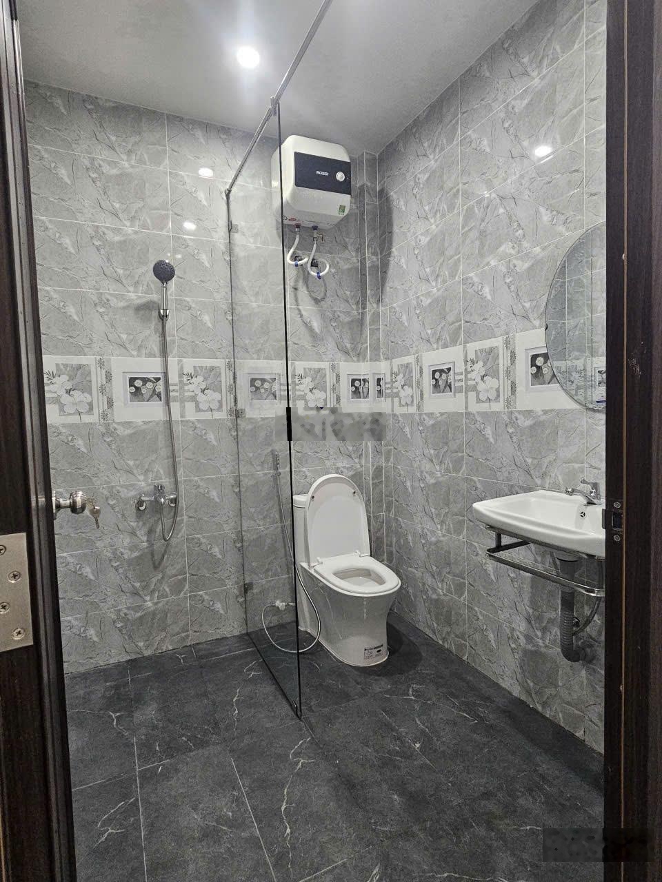 Chính chủ cần cho thuê nhà kiệt hoàng diệu hải châu - cách cầu rồng 3 phút di chuyển