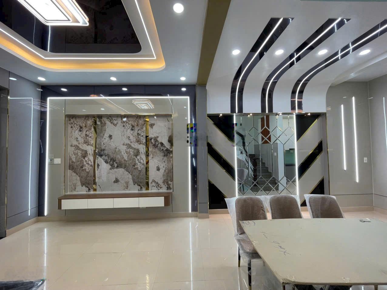 Nhà 1 trệt 2 lầu giáp ql1k phường đông hoà tphcm đường 3.5m thông.