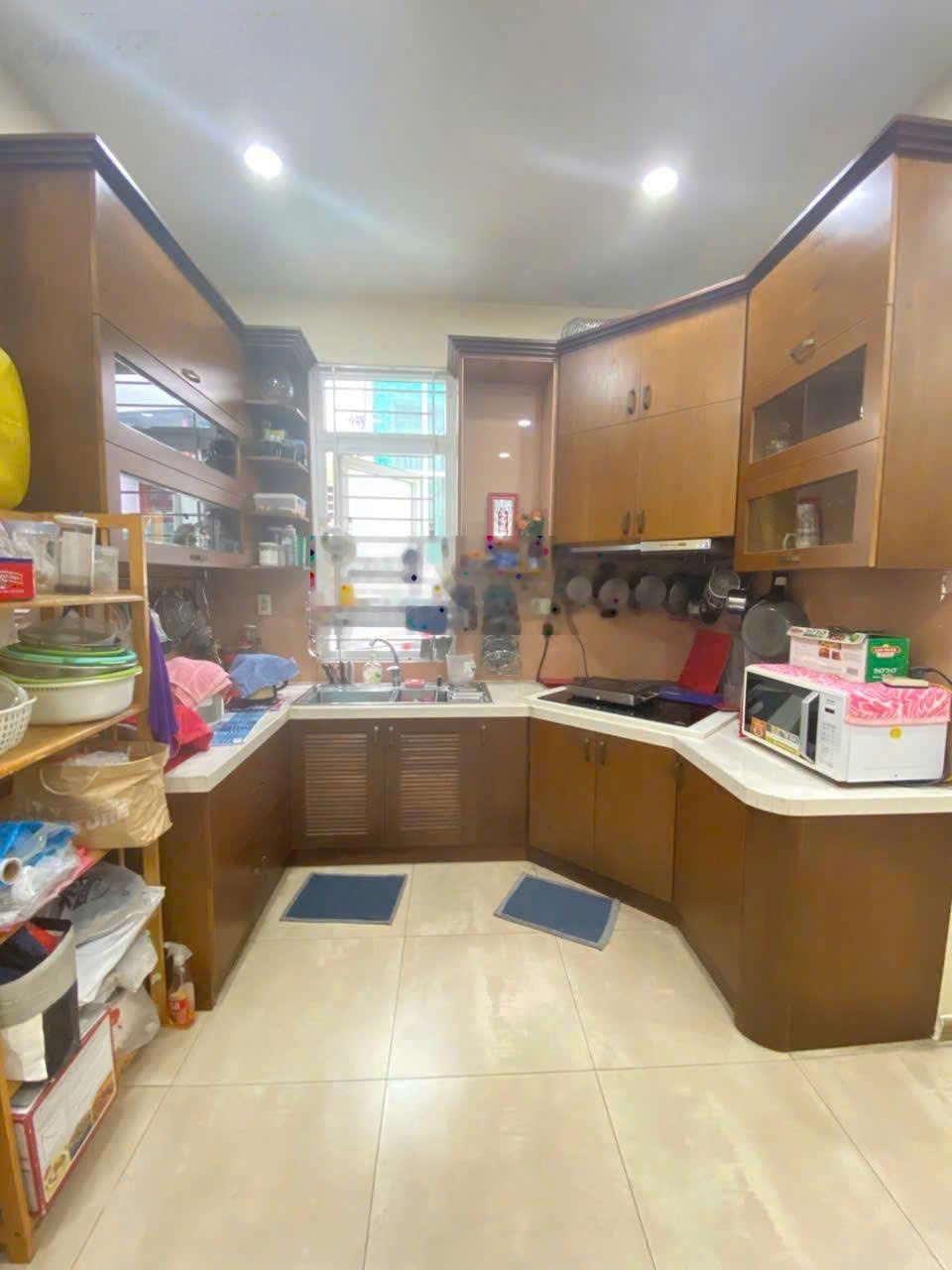 Nhà ngay Trần Hưng Đạo, Q5, thuận tiện KD đa ngành