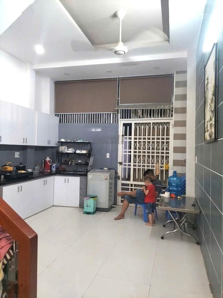 Nhà đẹp ở ngay - hẻm xe hơi- cạnh aeon mall tân phú- trung tâm tân sơn nhì- dt 52m2- 2 tầng