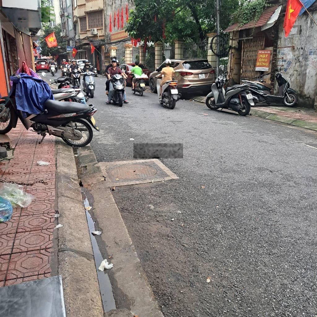 Bán nhà trần khát chân 58m mt 5,2m đường ô tô tránh giá 18,5 tỷ