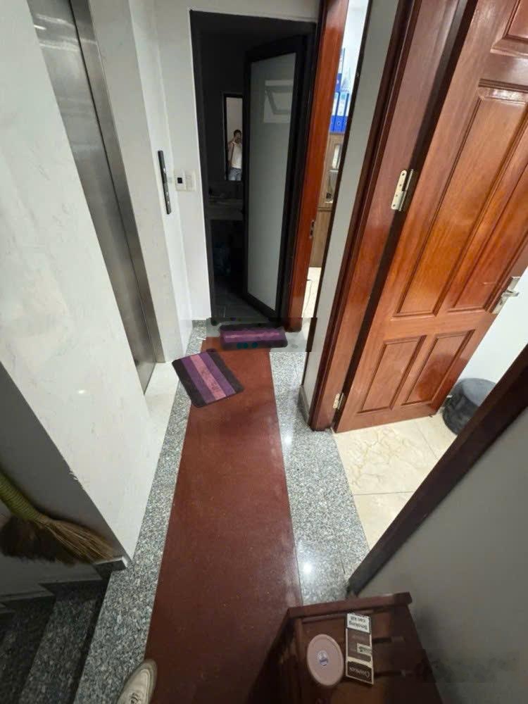 Nhà đẹp long lanh bùi xương trạch - gara ô tô - 6 tầng thang máy xịn xò - kinh doanh tốt các loại