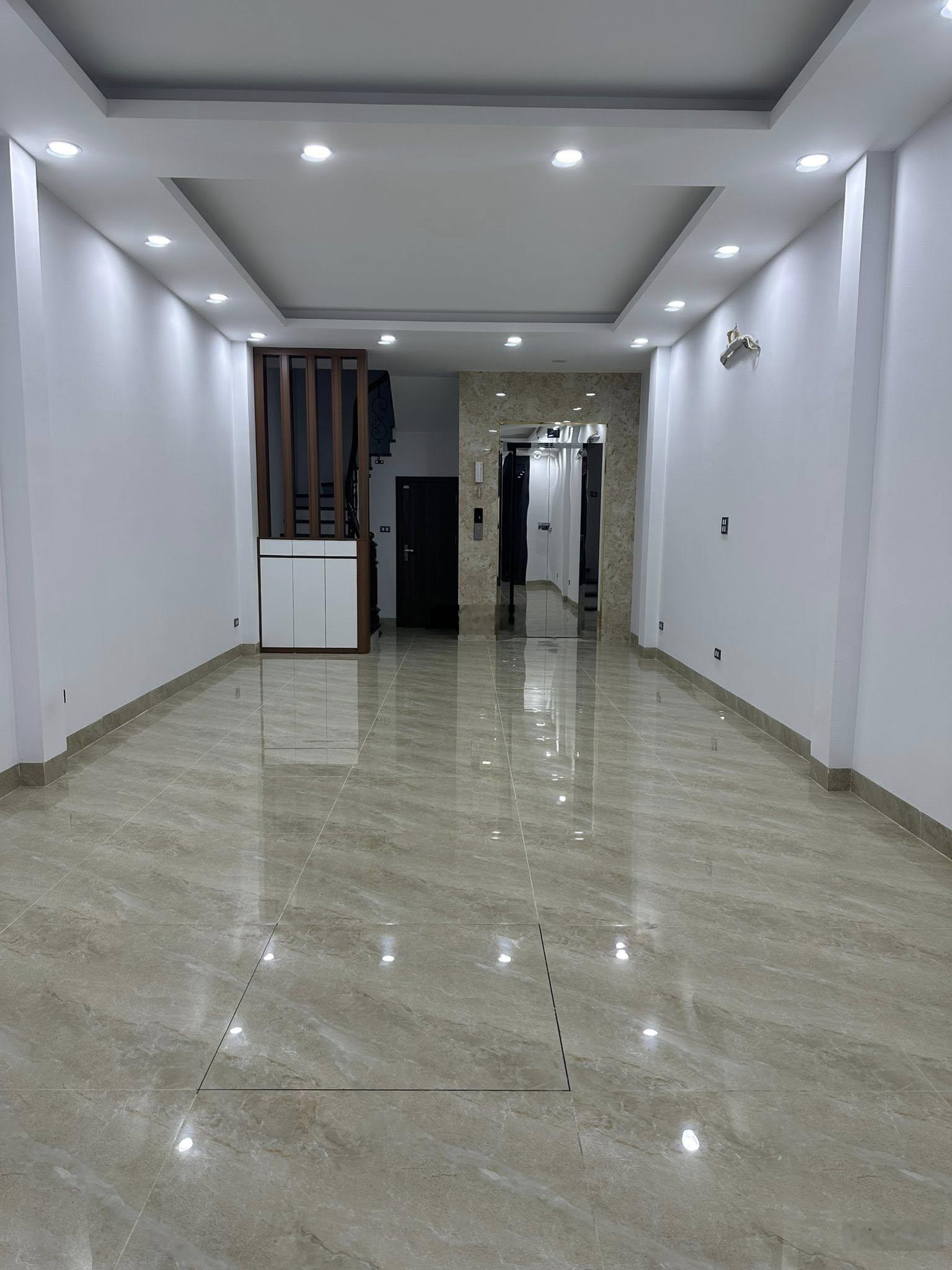 Bán nhà 6t thang máy full nội thất 58m p.lô ôtô 7 chỗ vào nhà 42 thịnh liệt chỉ 18.8 tỷ