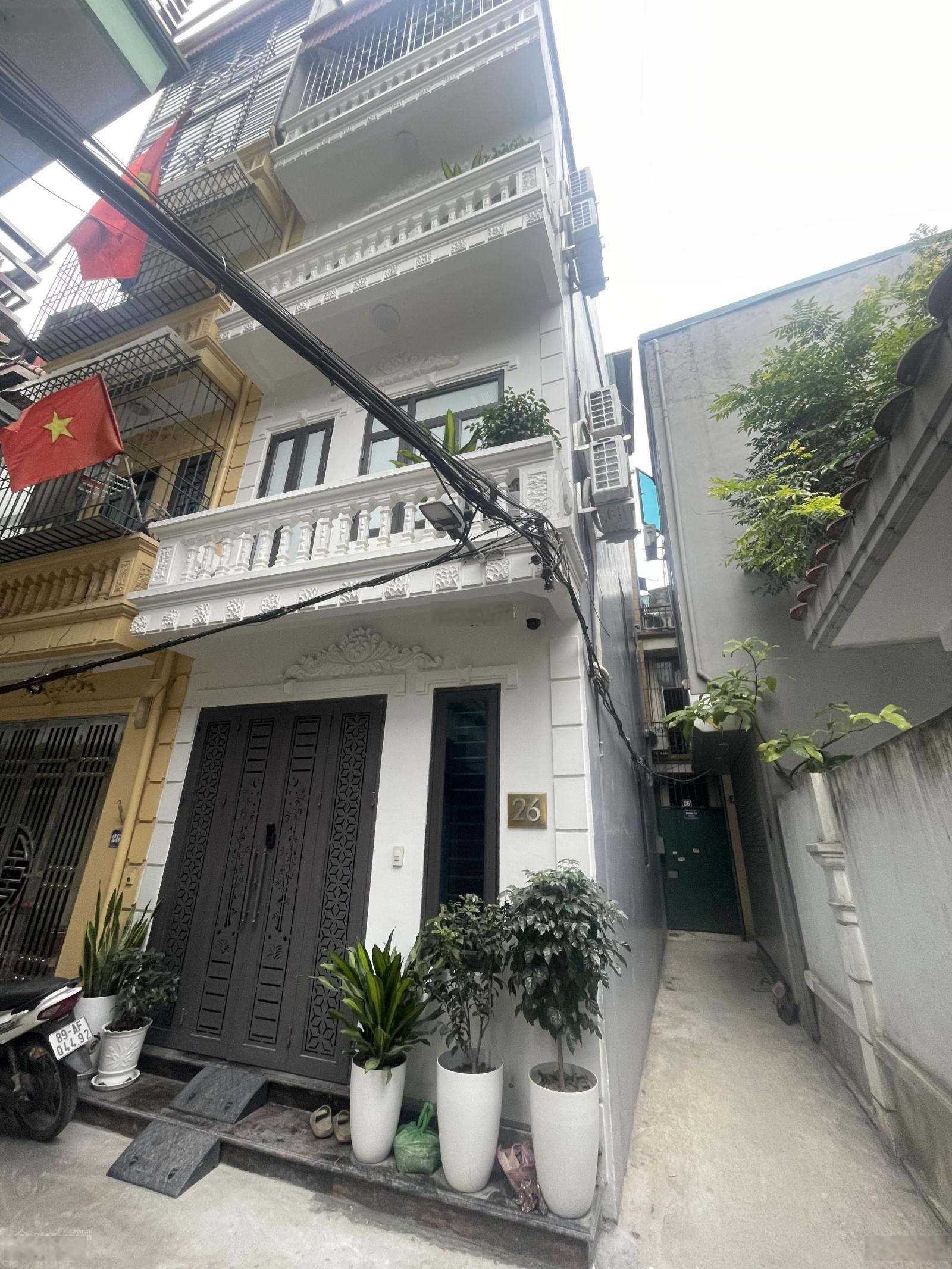 Bán nhà Phố Vĩnh Hưng - Tân Khai - Lô góc 2 thoáng - Nhà dân xây- tân cổ điển -40m2 - Giá 7,2 tỷ