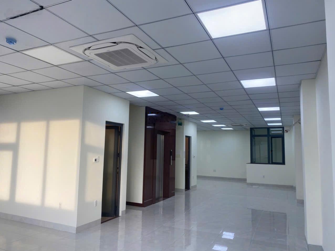 Cho thuê toà nhà văn phòng 2 mặt tiền Nguyễn Văn Trỗi Phú Nhuận