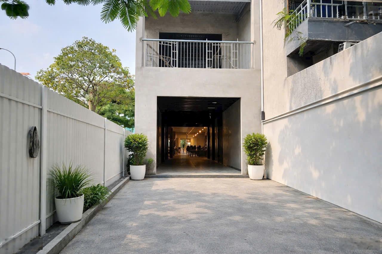 Cho thuê mặt bằng Xuân Thủy, Quận 2, 4,5x26m, giá 169tr, trệt + 1 lầu - kinh doanh đa ngành