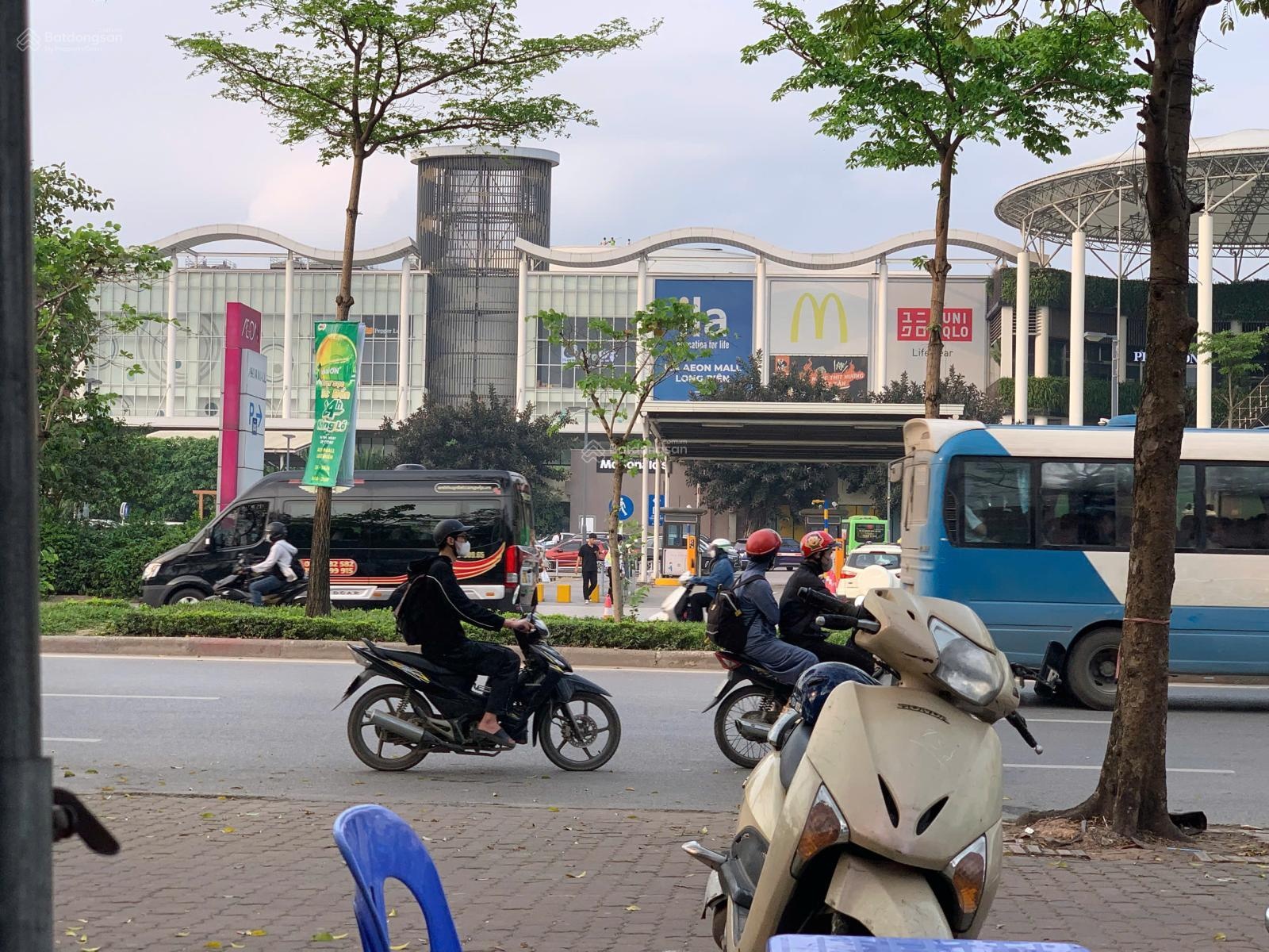 Bán nhà đẹp - lô góc, xây độc lập - Cổ Linh, Thạch Bàn. Giá siêu hời