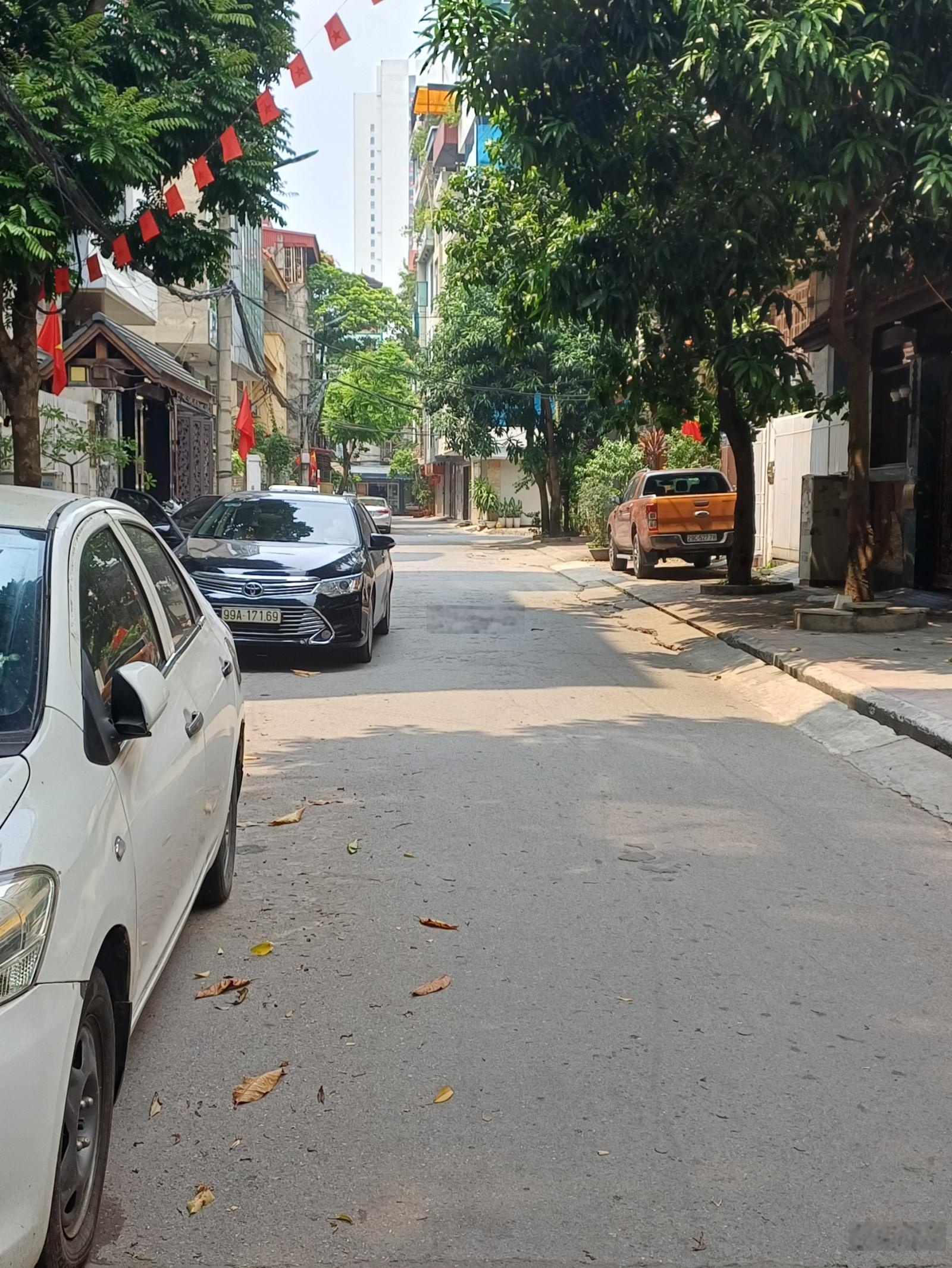 Bán nhà phân lô Hoàng Công Chất - Từ Liêm | 50m² | mặt tiền 4m | Giá 15 tỷ.