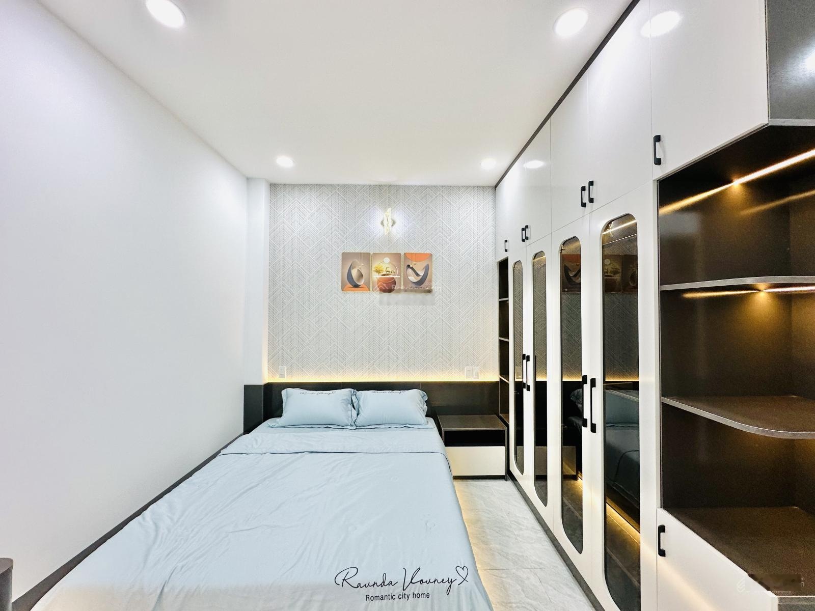 Giảm giá nhà phố 4m x 16m 1 lửng 3 lầu Full nội thất đường Tô Ký ngay bên cạnh trường đại học GTVT