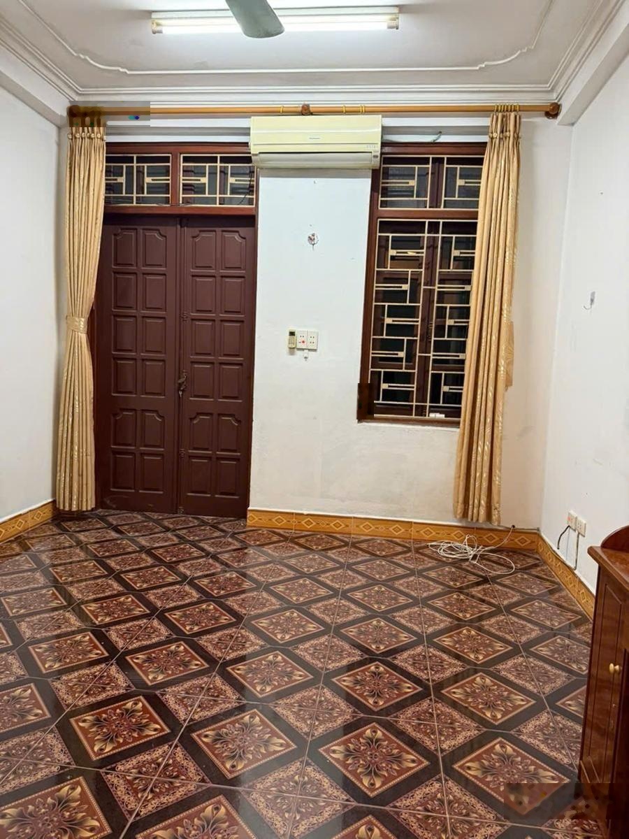 Đẳng cấp! Hiếm nhà bán. Nhà phố Nguyễn Hoàng dân xây chắc chắn, 10m ra ô tô, ở sướng