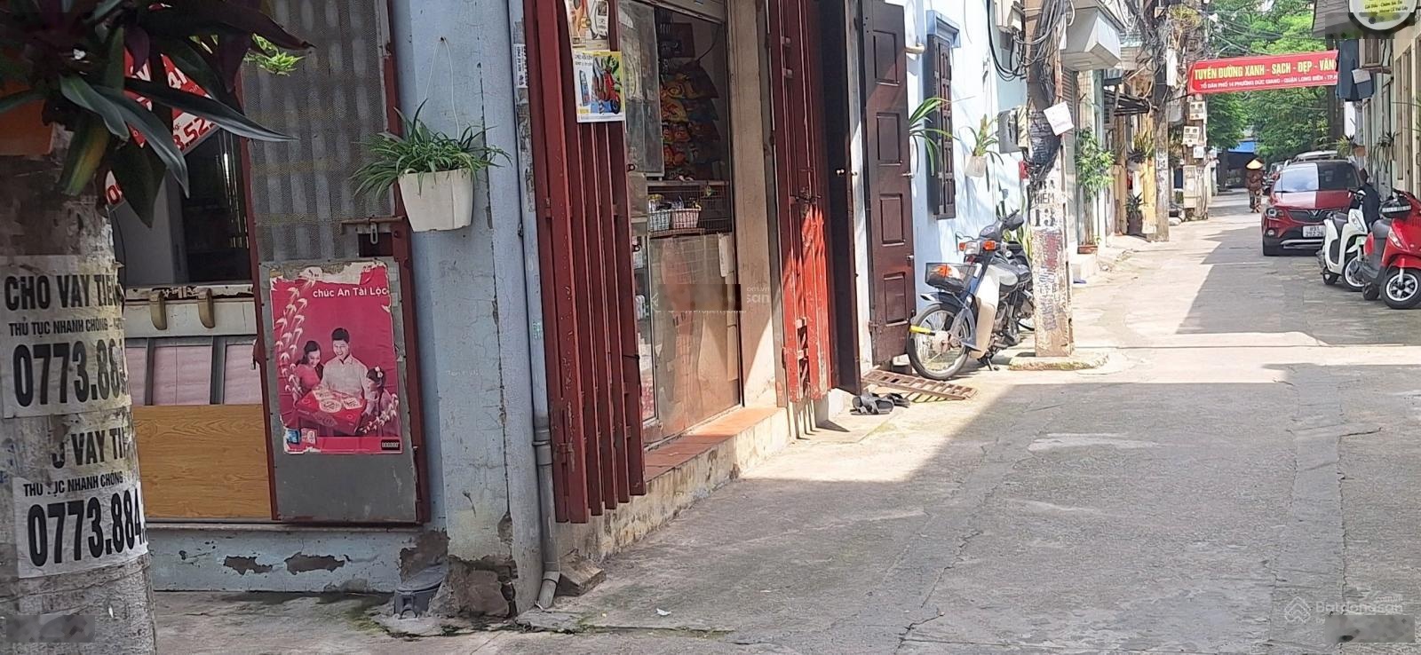 Bán nhà C4 còn mới, 47m2, mt 3,57m, ngõ 466 Ngô gia Tự, oto 4 chỗ ngủ trong nhà,gần chợ Diêm Gỗ.