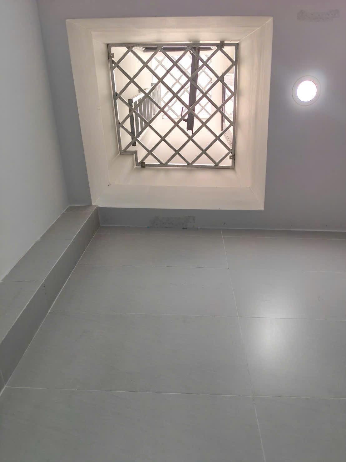 Nhà Phú Hoà 1 trệt 1 lửng full nội thất chỉ 2 tỷ 850, LH E Việt