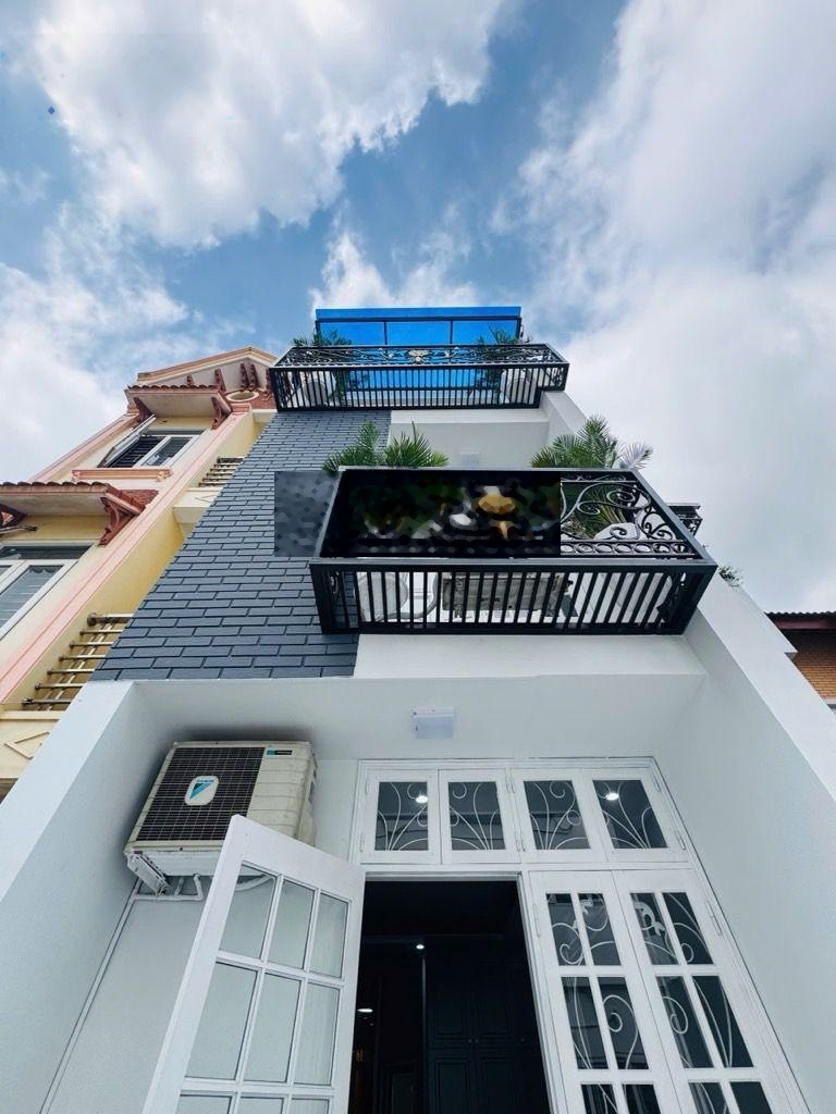 Chỉ 6 tỷ có nhà 5 tầng ô tô tránh Thạch bàn Long Biên, gần chợ, trường học, gần Eon, cầu Vĩnh Tuy