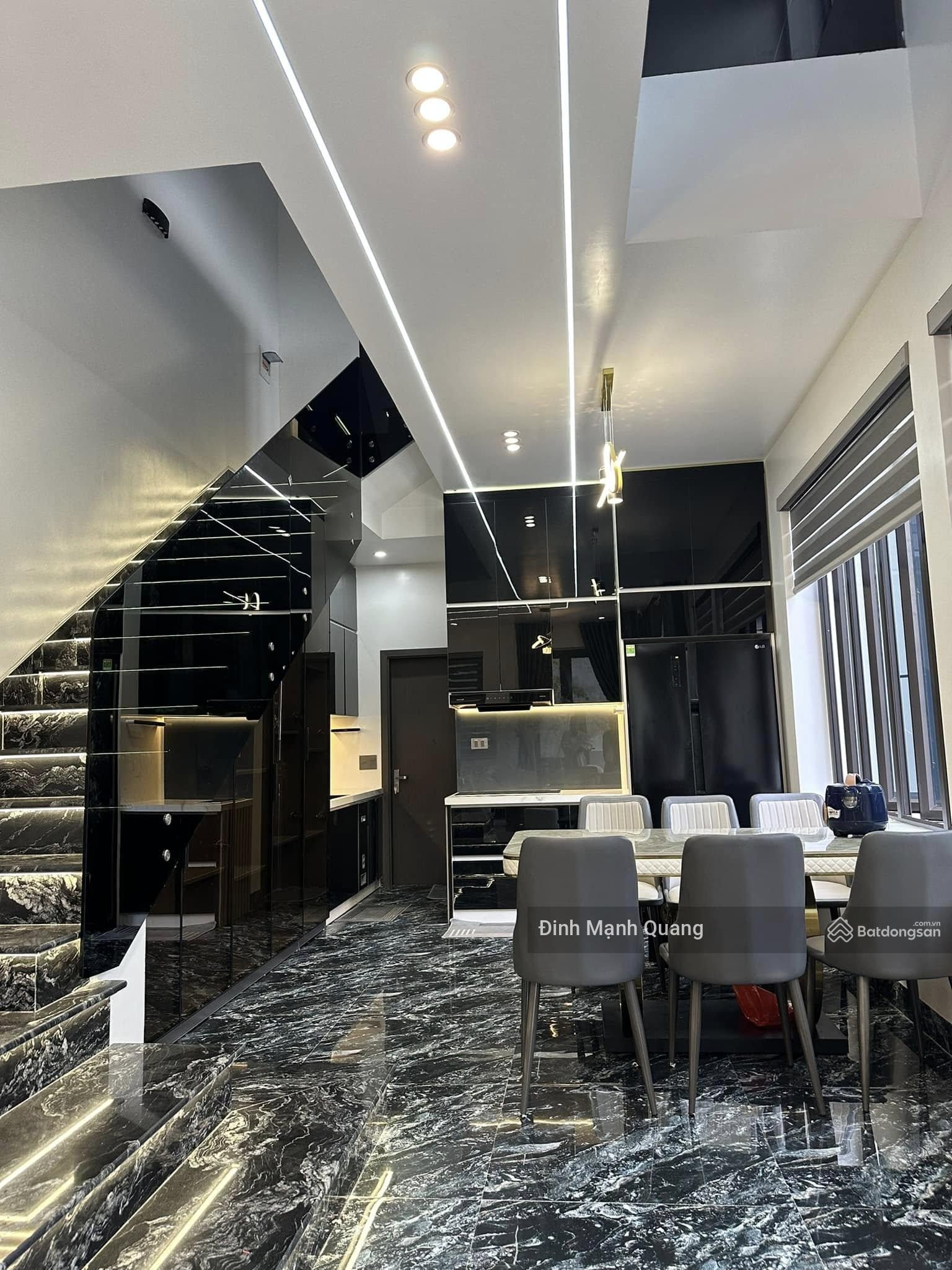 Bán nhà riêng 15,5 tỷ, 60m2 tại Võng Thị, Bưởi, Tây Hồ, Hà Nội giá siêu hời chỉ với