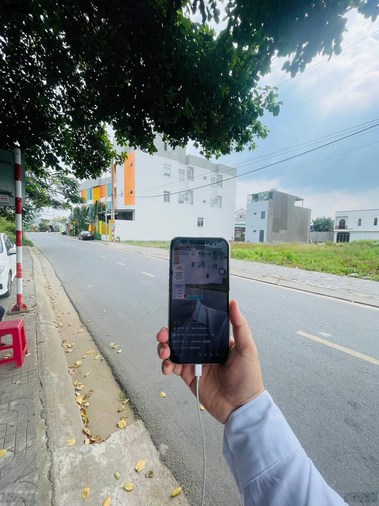 Bán gấp lô đất mặt tiền hồ Tri Tân, Long Điền, BR - VT