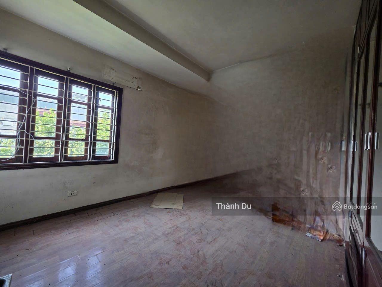 Cho thuê nhà nguyên căn 60m2 5T 6 phòng, lô góc - ô tô tránh - phố ô cách gần trường cấp 1,2,3