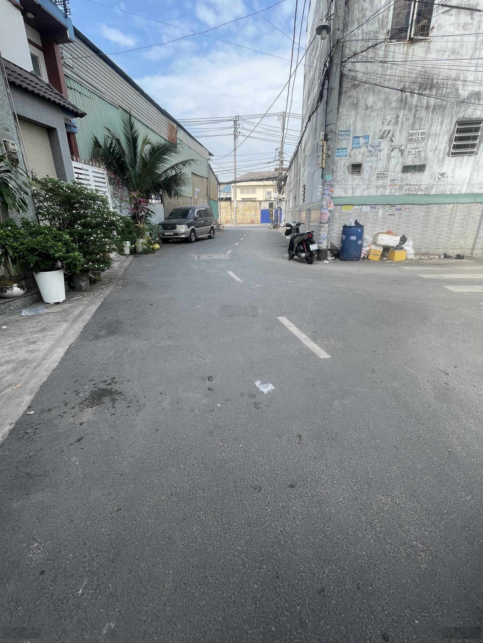 Quận Bình Tân, hẻm xe hơi Mã Lò