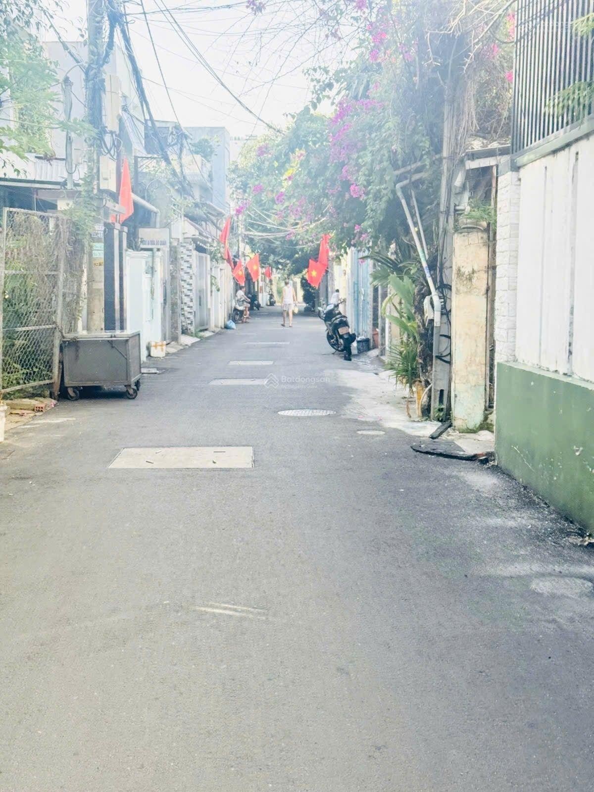 Bán nhà cấp 4 gác lửng diện tích 124m2 thông Võ Văn Kiệt, biển Mỹ Khê