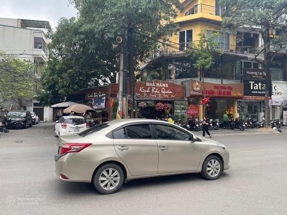 Cho thuê nhà mặt phố Trần Quang Diệu, Diện tích: 60m2 x 2 tầng, MT 6m, mọi mô hình