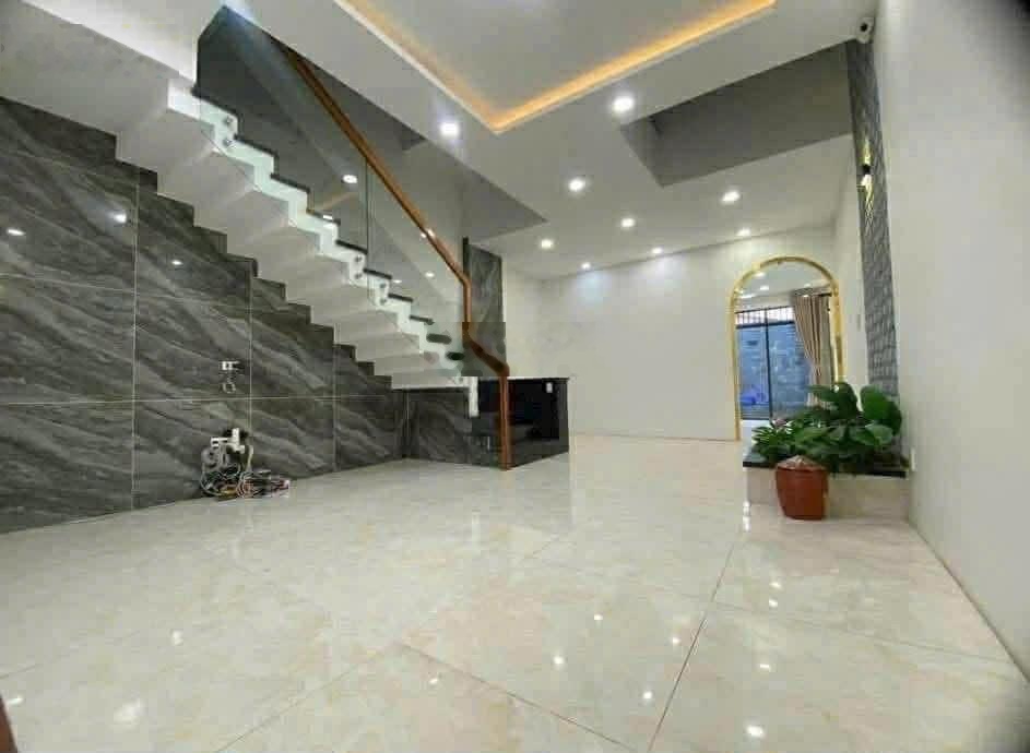 Cho Thuê Nhà Mặt Tiền Văn Tiến Dũng VCN Phước Hải Nha Trang 100m2 nhà 4 tầng giá 25 triệu/ tháng