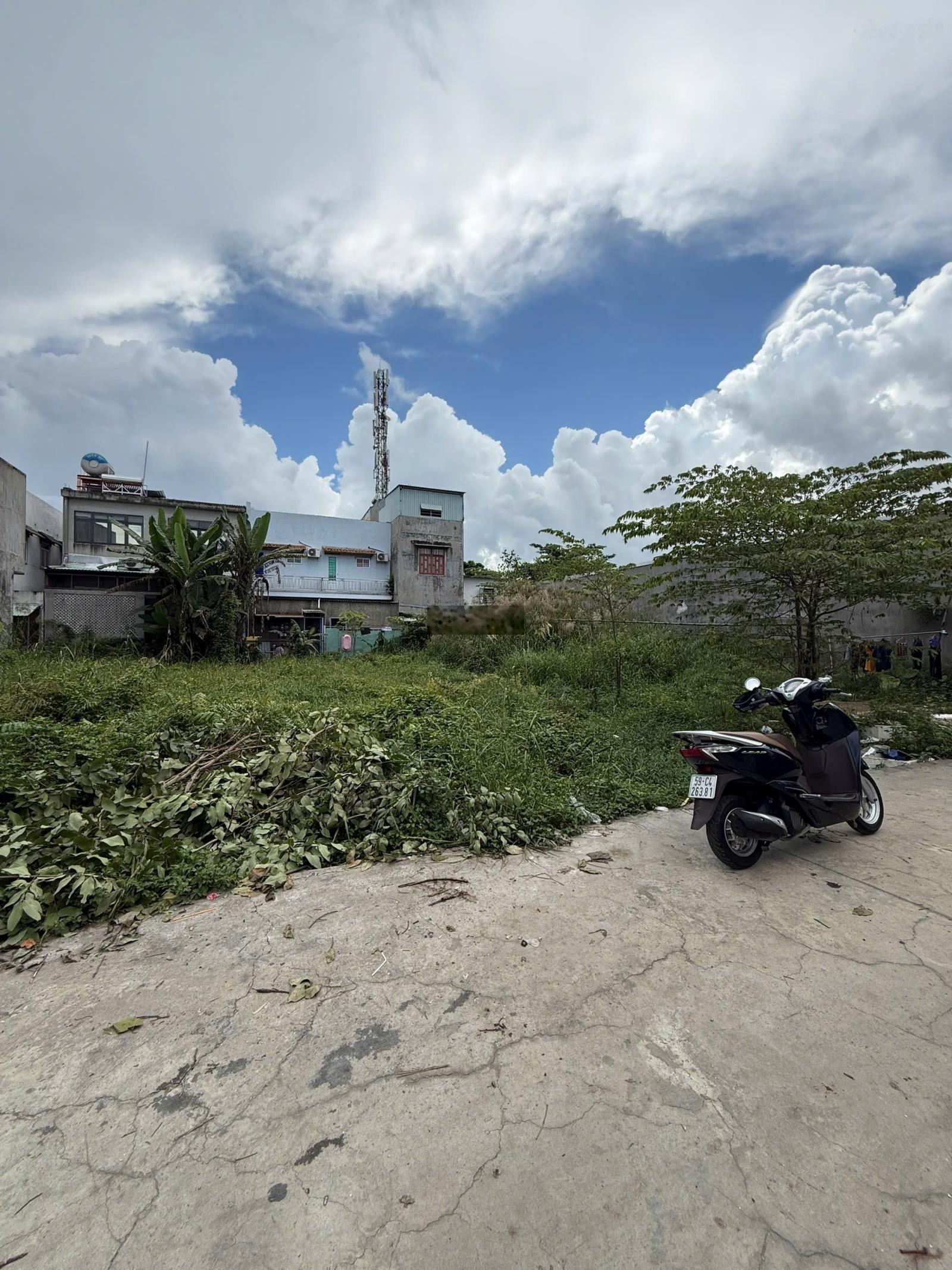 Lô đất vị trí đẹp giá chỉ 5 tỷ 160m2 (8x20m), Nguyễn Văn Tạo, Long Thới, Nhà Bè