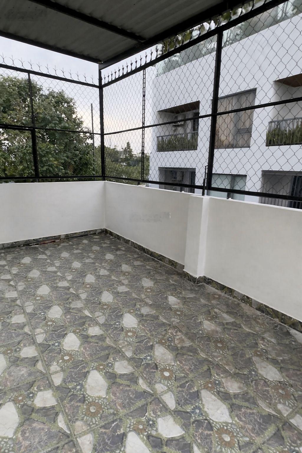 Nhanh mới kịp q3 lê văn sỹ hẻm xe hơi vô nhà dtsd 160m 4 tầng btct 11 tỷ hơn