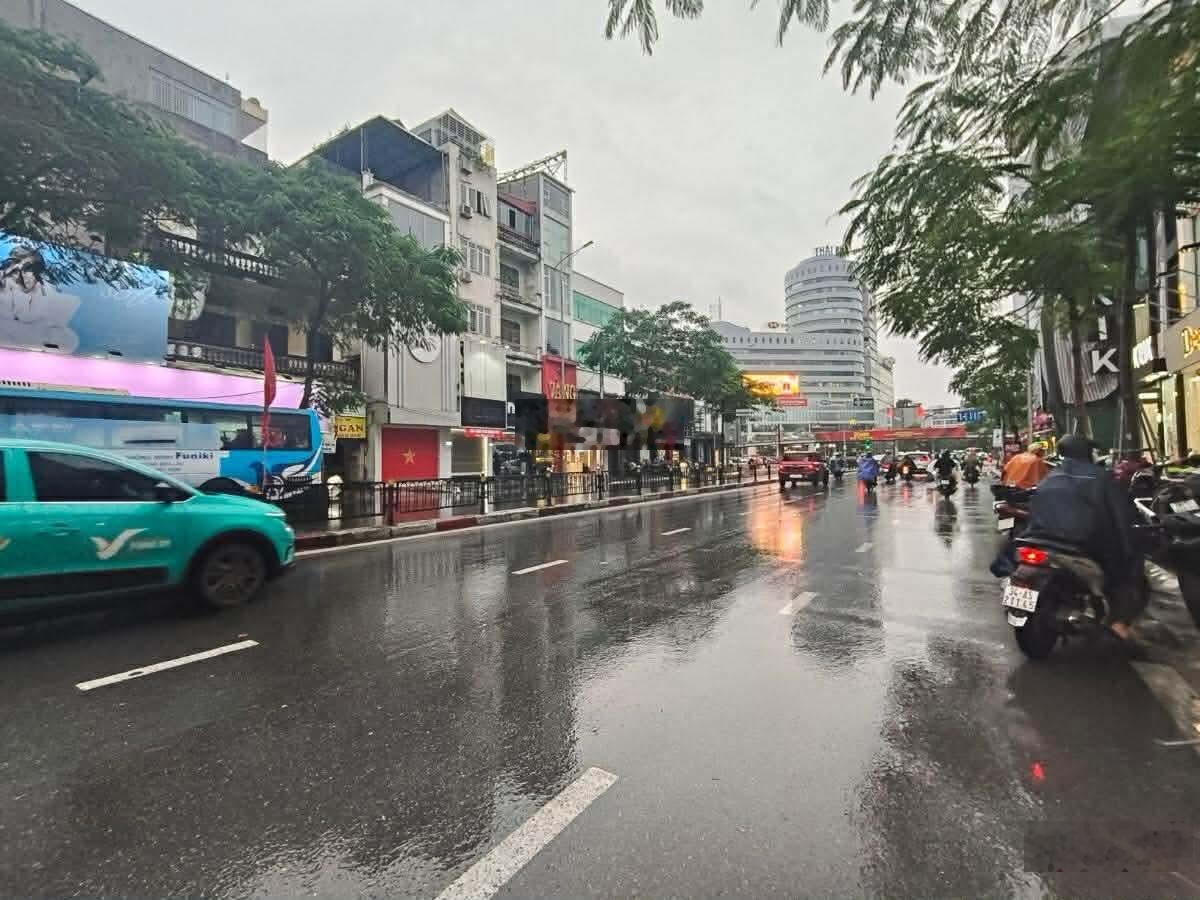 Bán gấp NR 3PN, 3WC tại Chùa Bộc, Đống Đa, HN, 8,2 tỷ, 35m2