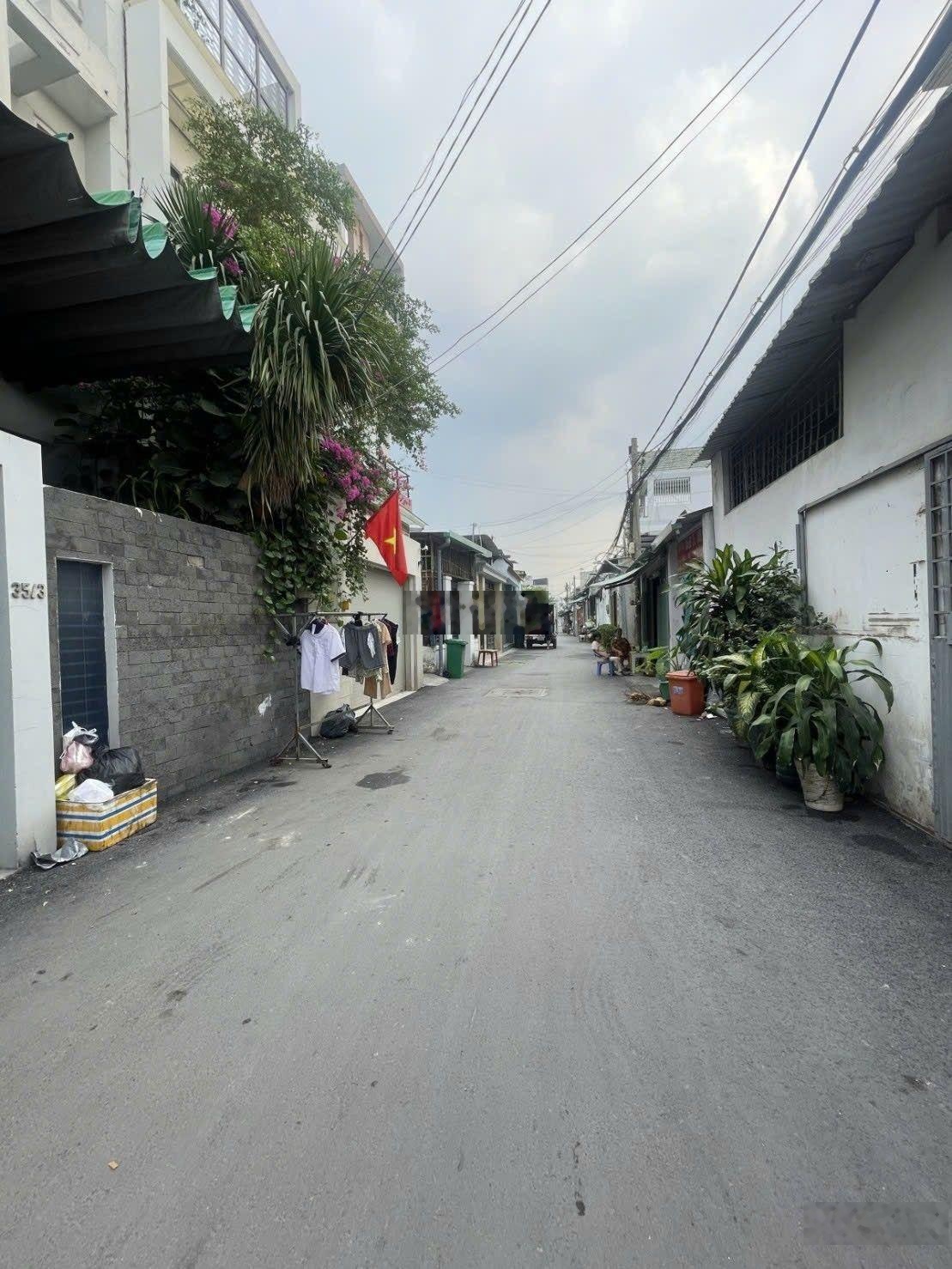 Bán gấp nhà - đường Số 9 - kế bên Vạn Phúc City - HBP - 178m2 (7.8x22.8) - 3 tầng - giá 11.5 tỷ TL