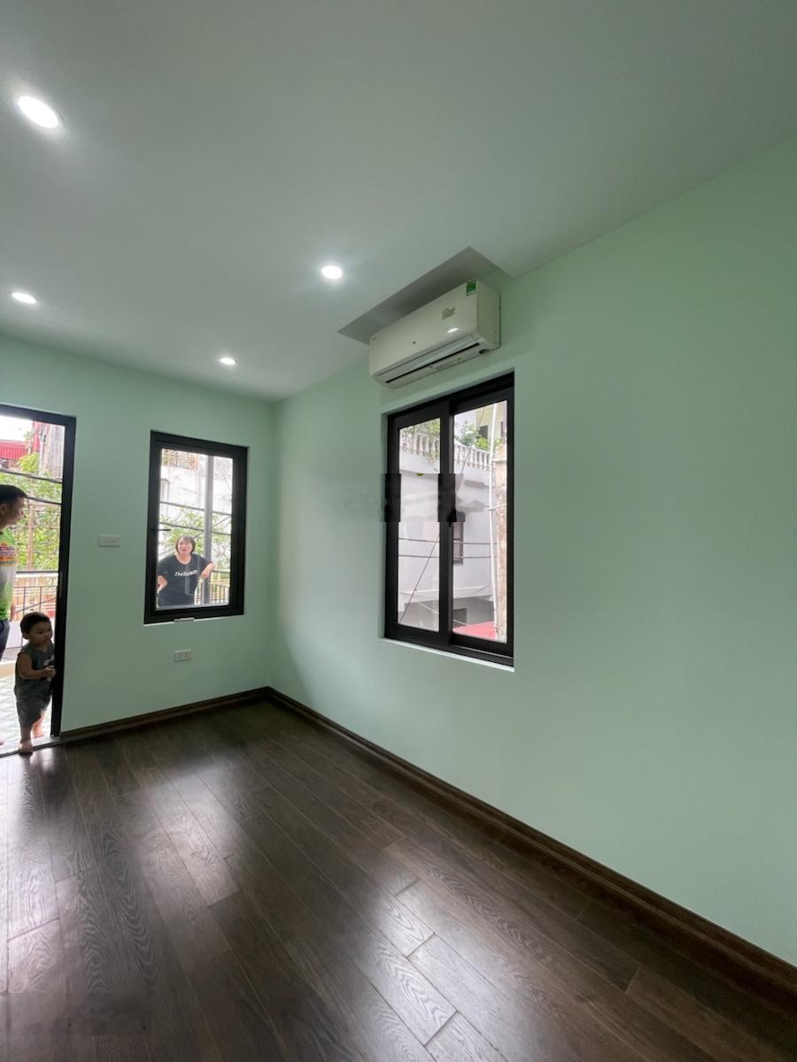 Đầu tư đỉnh! Nhà phố Pháo Đài Láng, 30m ra ô tô tránh, thông sang đường Láng, phù hợp xây CHDV