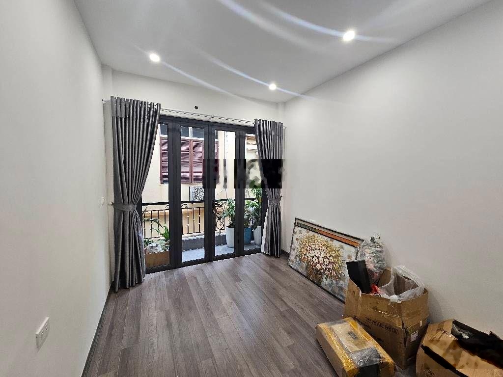 Hoàng Văn Thái, Phân Lô, Ô tô, ngõ thông, kinh doanh, 4 tầng 40m2, nhà dân đẹp. Giá 15,2 tỷ.