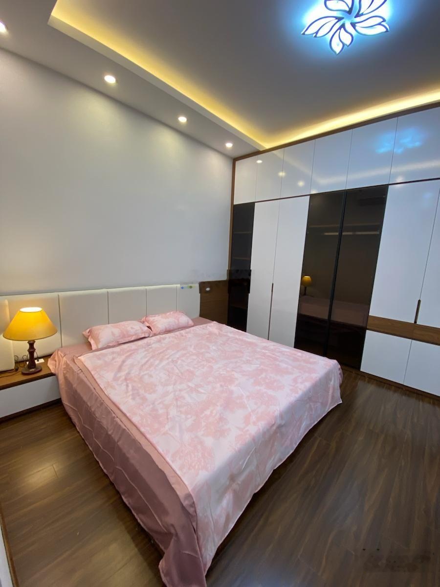 Siêu phẩm! Lô góc Minh Khai, ngõ thông, 42m2, 5 tầng, mặt tiền khủng bề thế, full nội thất