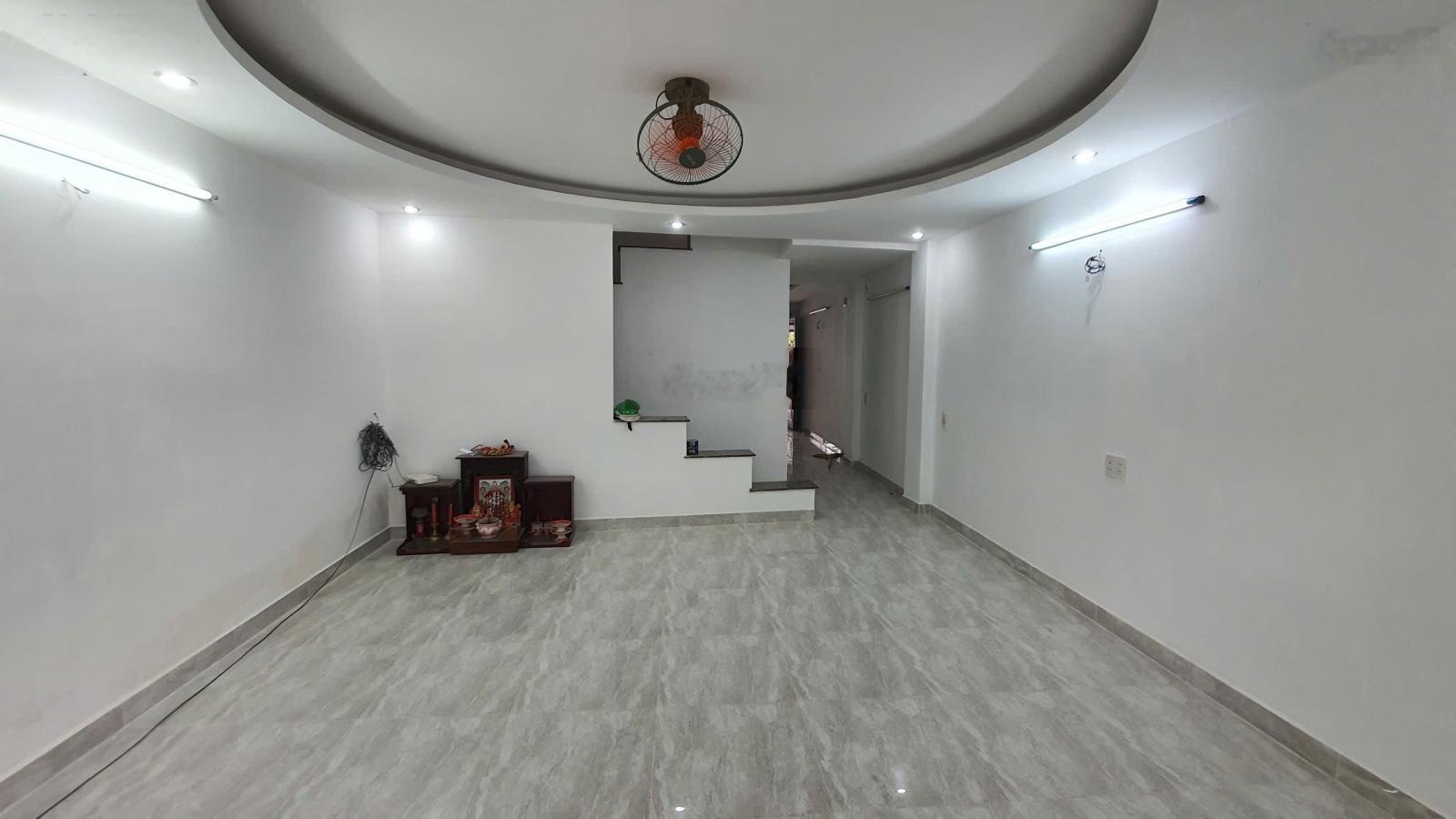 Nhà riêng chính chủ 5PN+3WC (đất 120m2, diện tích thực tế 130m2) tại hẻm 994/ Huỳnh Tấn Phát, Q7