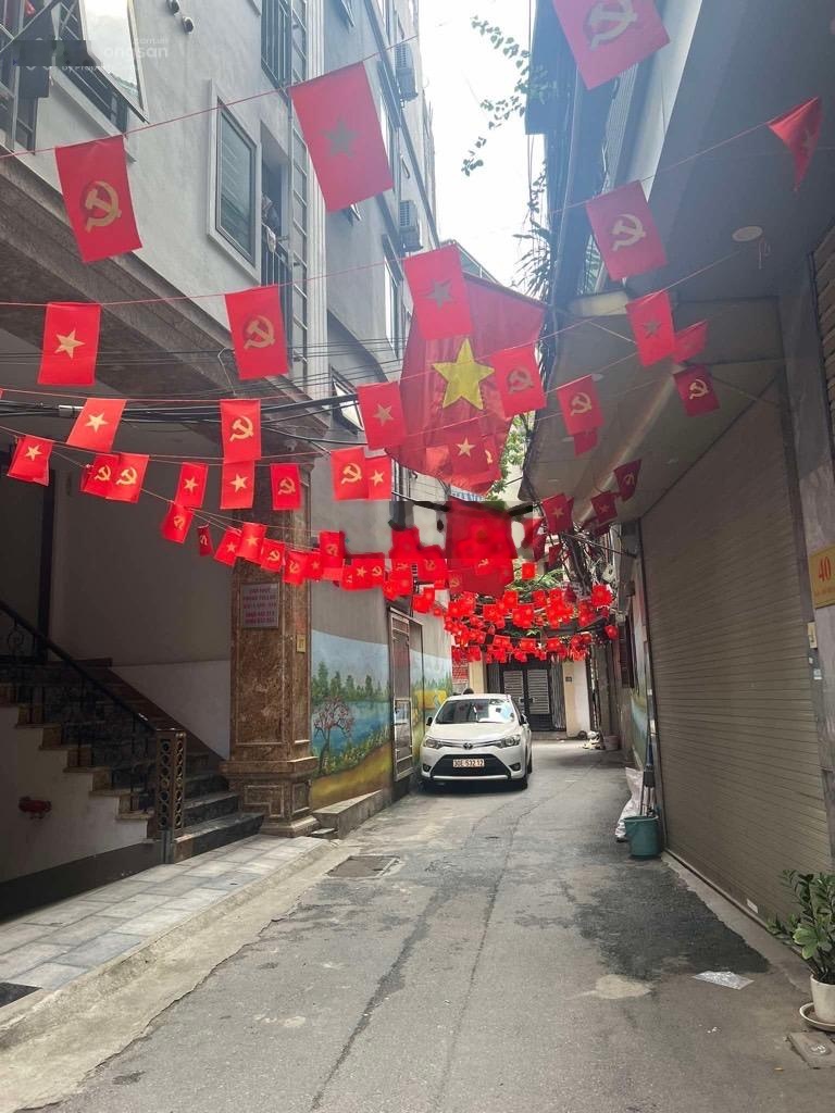 Bán nhà phố Thiên Hiền, DT 62m2, MT 4,2m, ô tô, kinh doanh