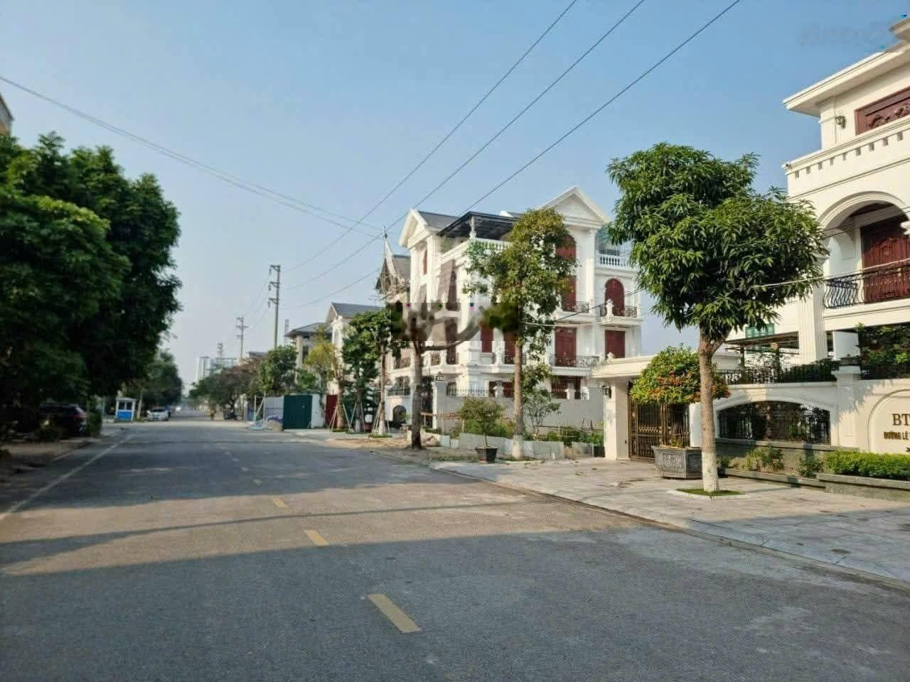 Bán lô góc BT VIP mặt đường Lê Thánh Tông KĐT Đại Hoàng Long, TP BN. DT 288m2. MT 16,7m