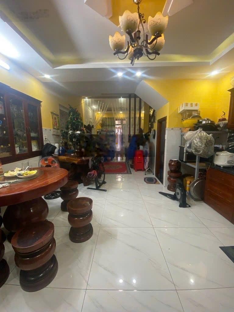 Bán nhà 5 tầng ngay Phạm Văn Bạch, hẻm nhựa 8m ô tô đỗ cửa