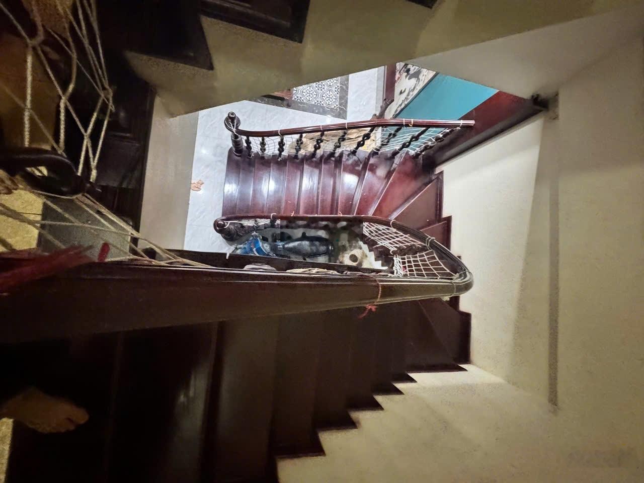 Cho thuê nhà 60m2*4 tầng, nguyên căn ngõ 156 phố Lạc Trung, Hai Bà Trưng, giá 15 triệu