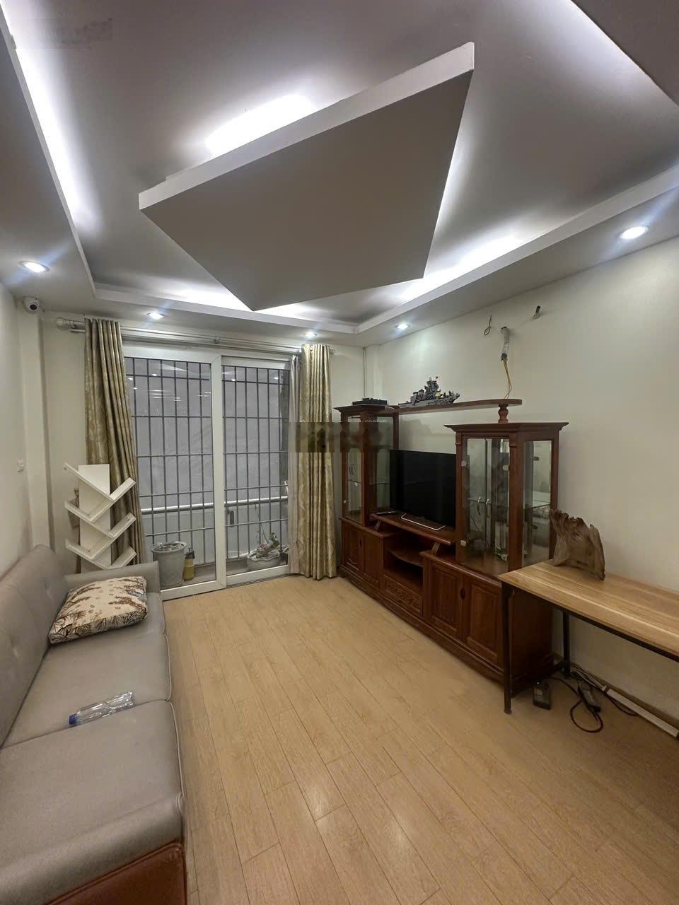 Cho thuê Nhà riêng 5 tầng với đầy đủ tiện nghi, công năng, điện - đường - trường - trạm