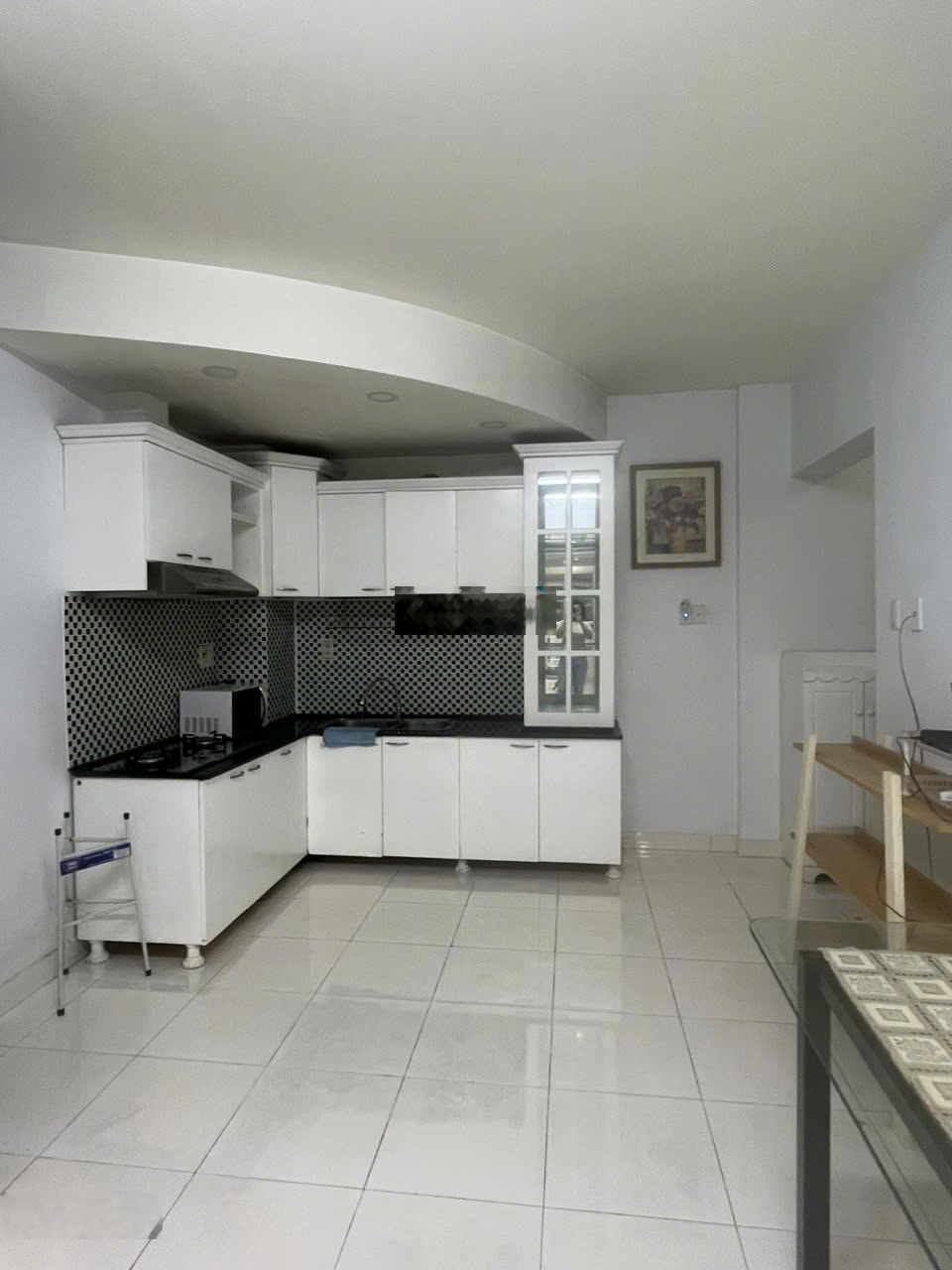 Cho thuê căn hộ 2PN Hưng Vượng 2, Phú Mỹ Hưng, Giá 11tr/ tháng