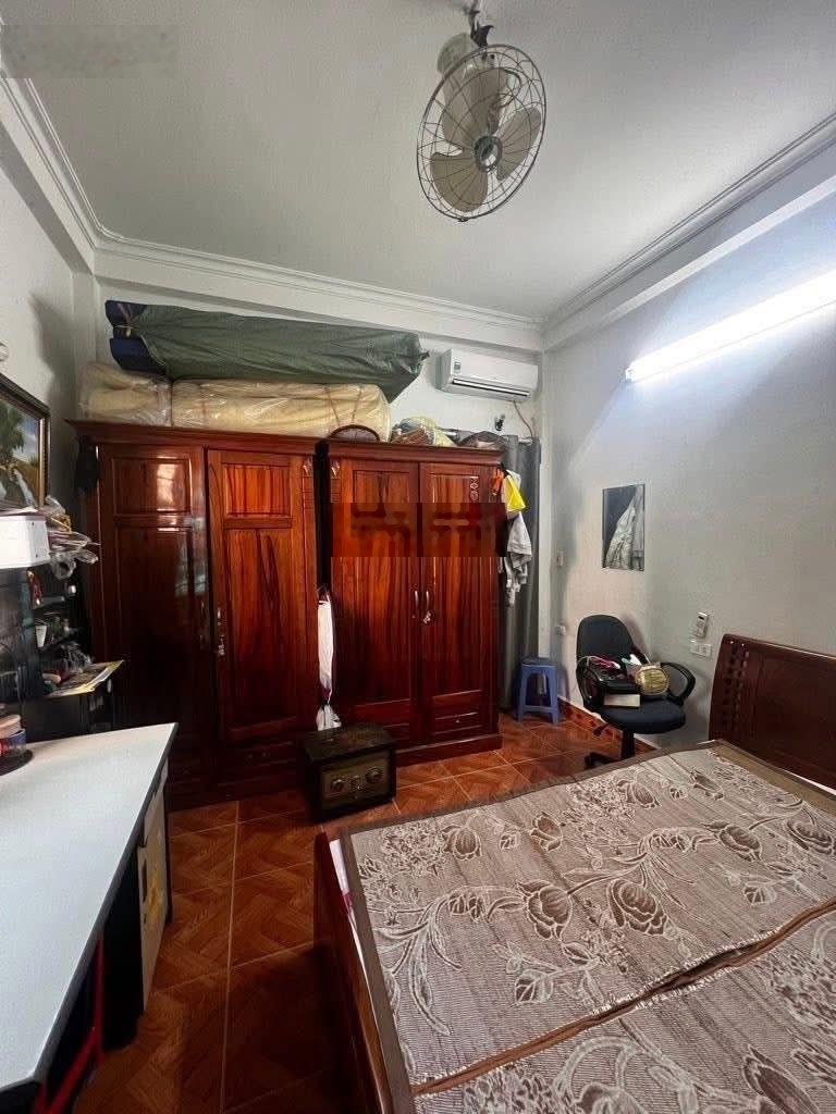 Bán nhà phố Thanh Đàm diện tích 55m2 - Dân xây kiến cố - sân để xe rất rộng - giá 7,45 tỷ