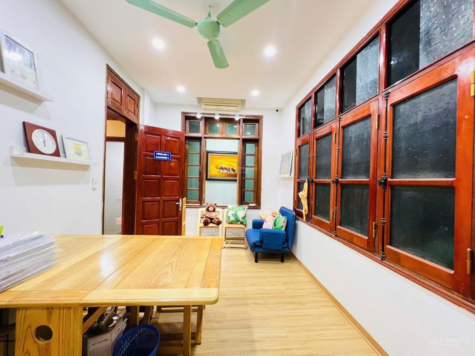 * Bán gấp nhà phân lô võng thị tây hồ; DT74m ,5 Tầng , mặt tiền 6,2m ,Giá 31 tỷ