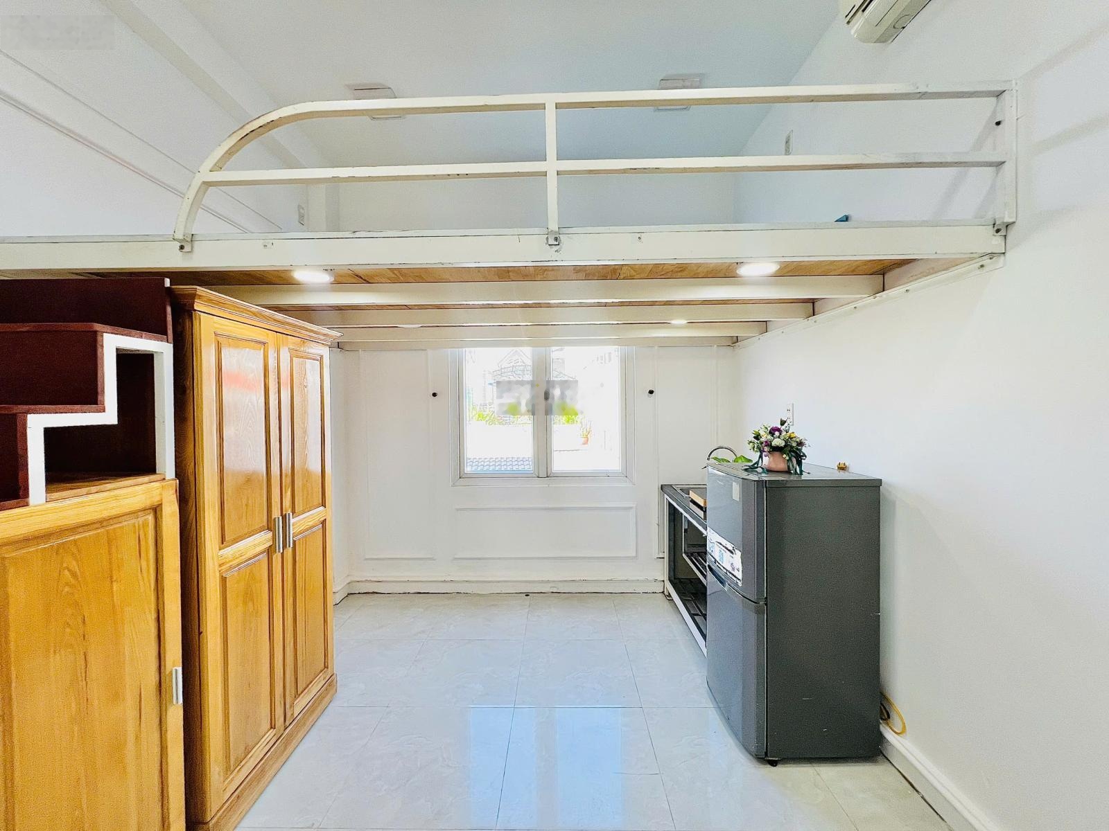 Phòng Gác Lửng Thoáng, An Ninh Gần Công Viên Đầm Sen