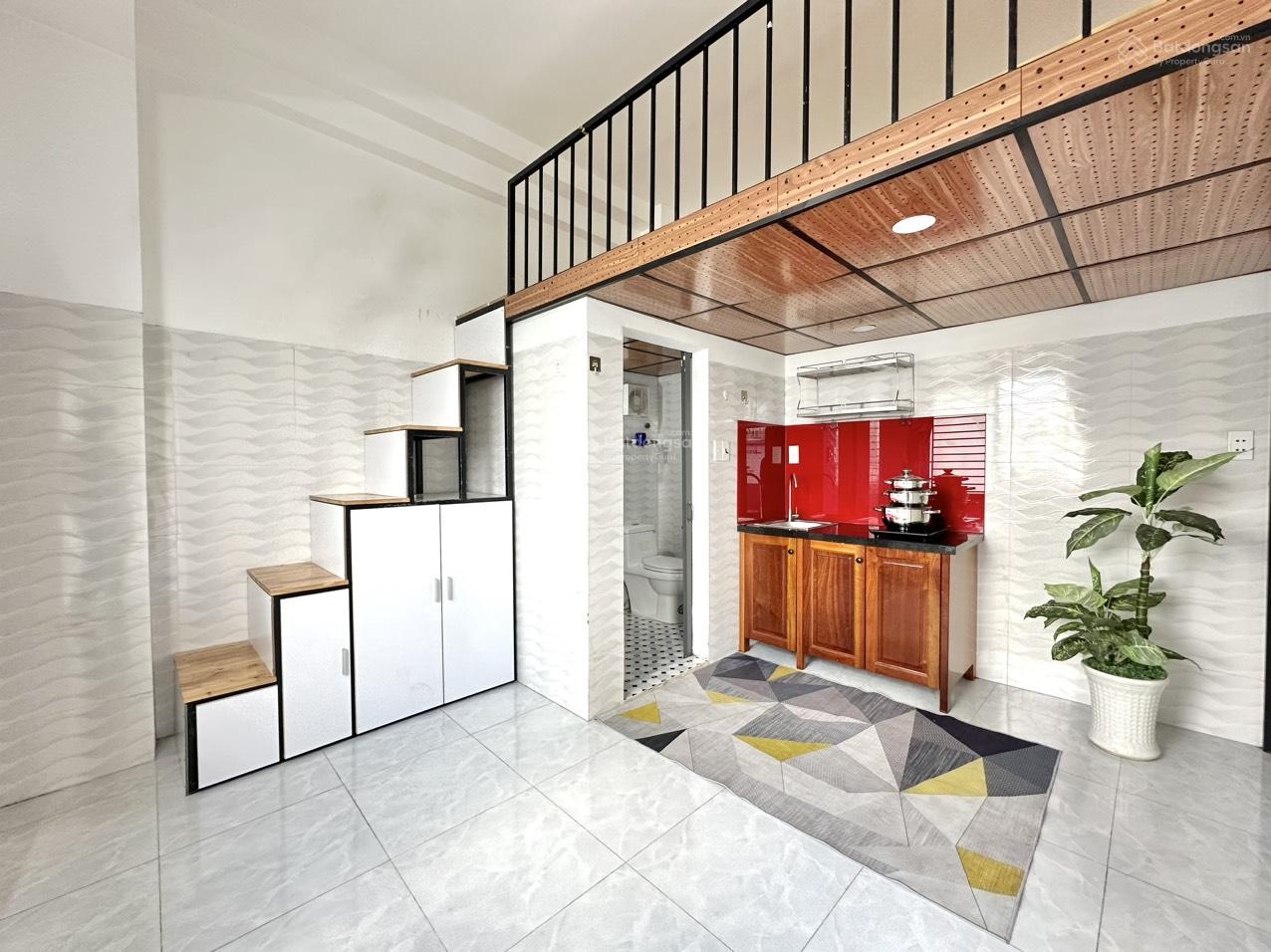 Phòng Gác Lửng Cửa Sổ Thoáng, Mới Xây Ngay Lê Văn Sỹ