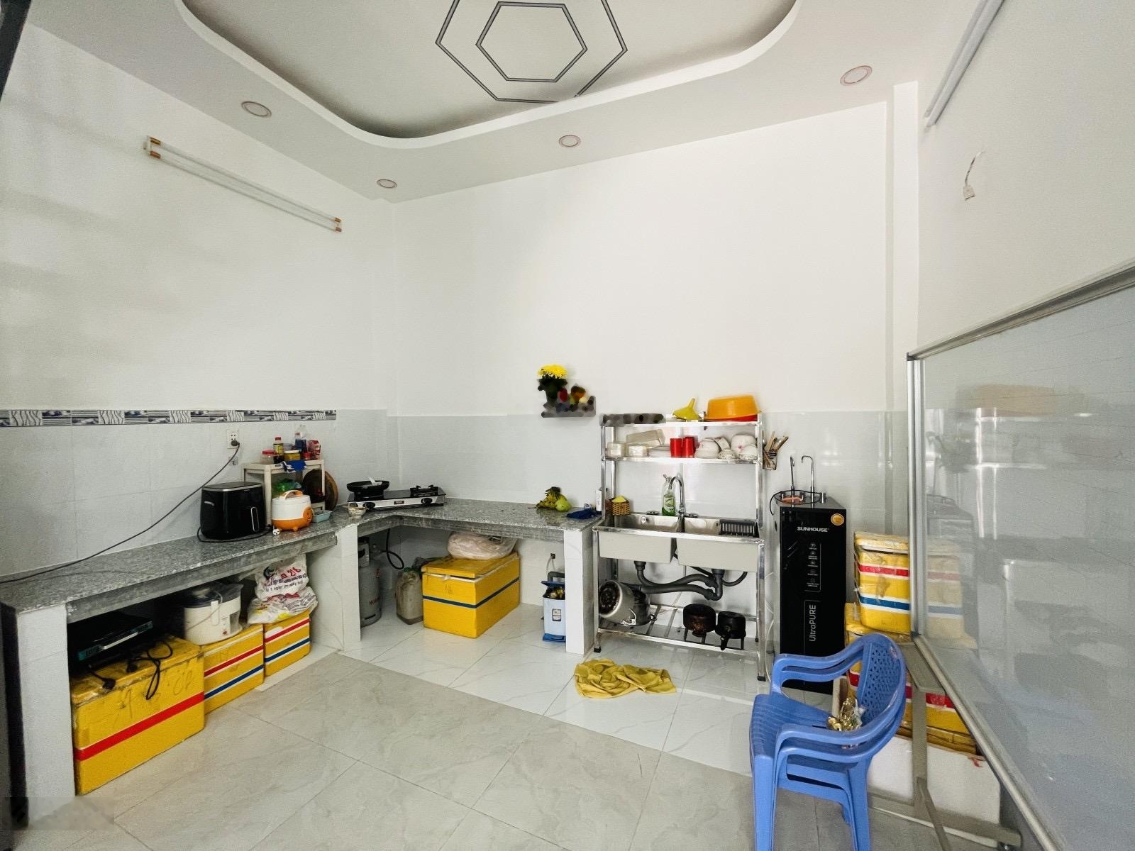 Bình Tân sát QL1A, DT 55m2, hoàn công full 112m2, giá tốt nhất khu