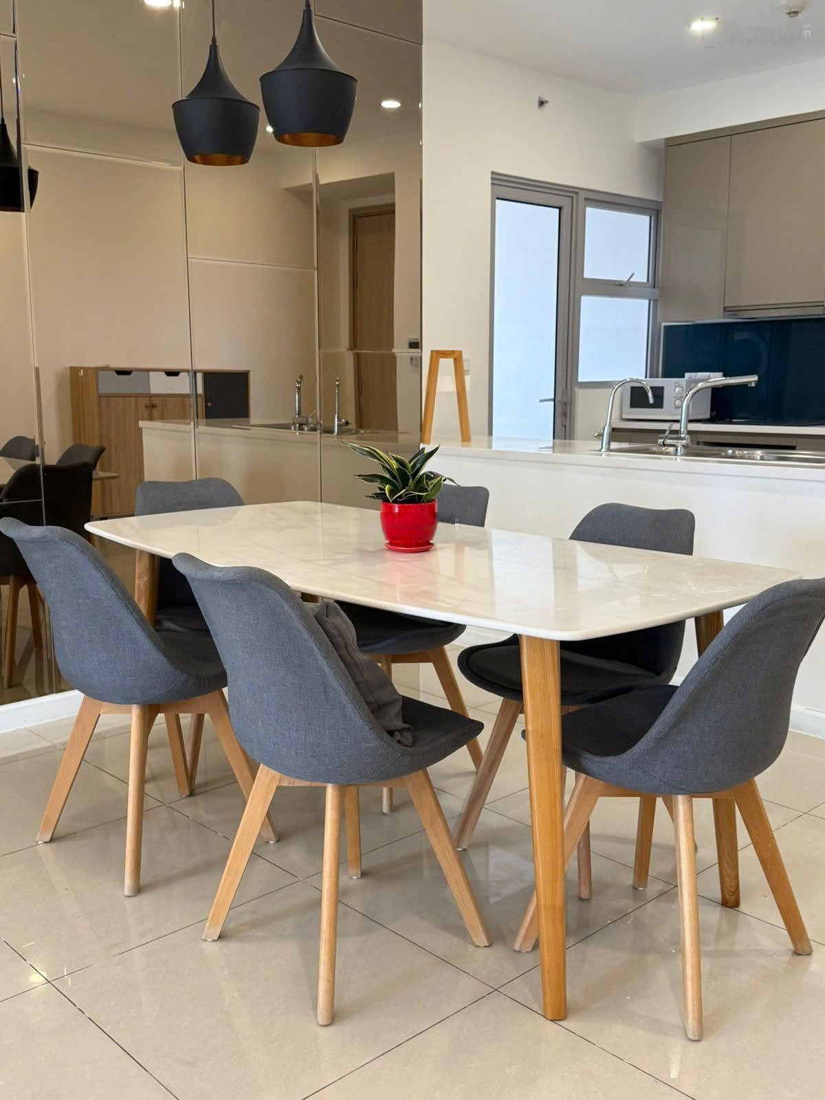 Cho thuê căn hộ 3 phòng ngủ Estella Heights - Tháp trung tâm thương mại - Giá 53 triệu - Trống sẵn