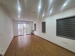Cho thuê nhà ở Lai Xá 50m2, 5 tầng, thang máy, oto dỗ tránh