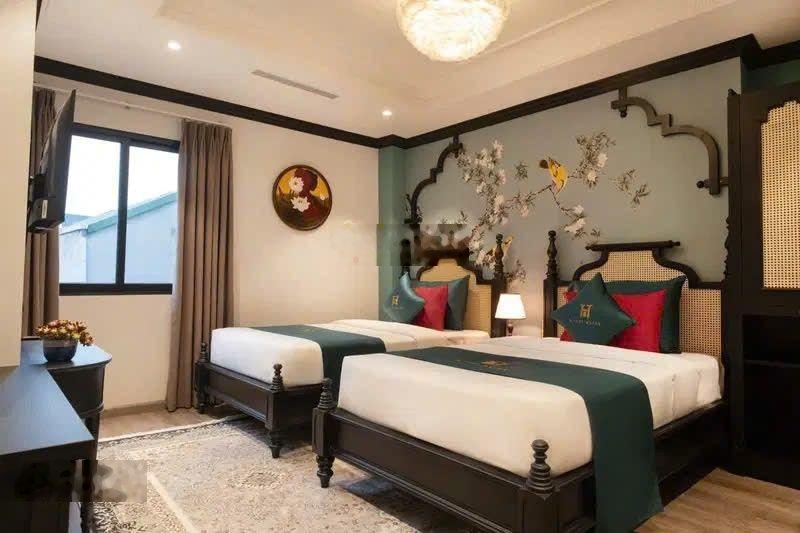 Mặt phố cổ - khách sạn Víp - 600tr/tháng - chủ cần bán gấp trước tết. Giá bán linh động.