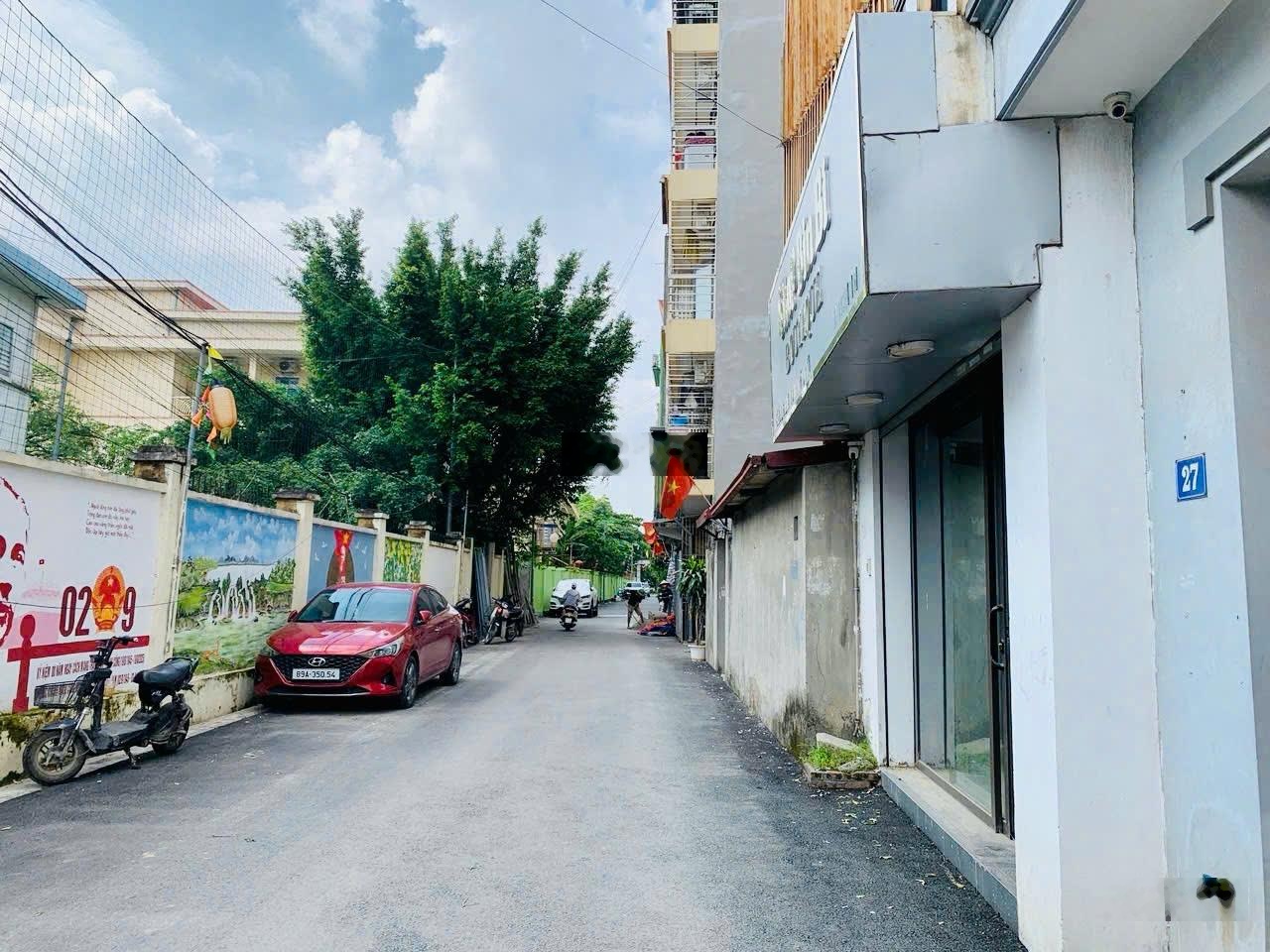 Chothuê tầng 1 làm văn phòng, spa, shop on/off, dạy học - 35m2/ 6,5tr tại ngõ 85 Đức Diễn, Q.BTL HN