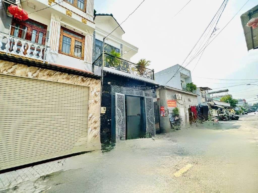 Nhà mặt tiền - kế bên chợ hiệp thành - buôn bán đa nghành nghề - dễ cho thuê