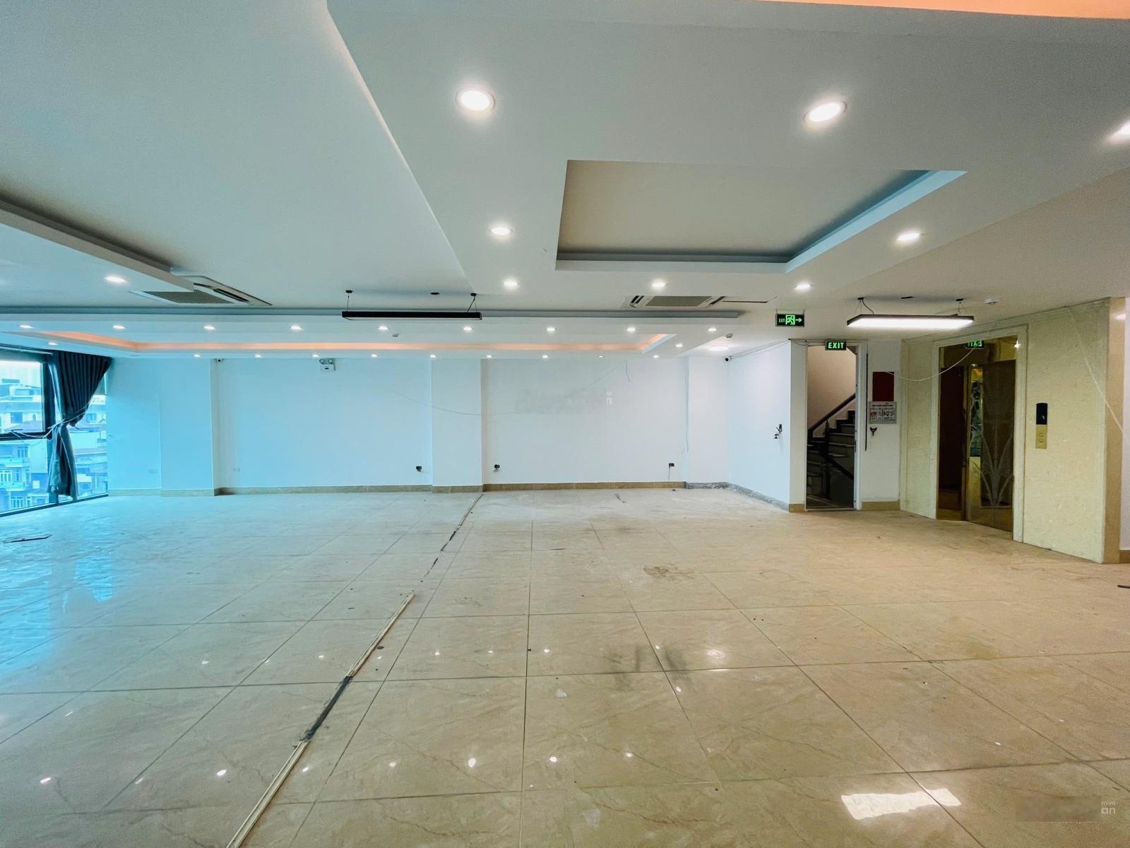 Chính chủ cho thuê văn phòng tại 180 Vạn Phúc, Tố Hữu, Hà Đông, Hà Nội.